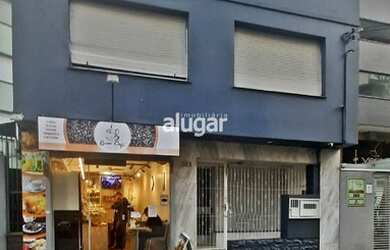 Imagem: A casa possui 4 Dormitórios, 3 Banheiros e 264m² de Área