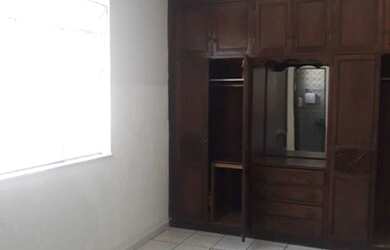 Imagem: A casa possui 3 Dormitórios, 3 Banheiros, 1 Vaga na garagem