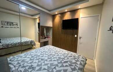 Imagem: O apartamento possui 3 Dormitórios, 2 Banheiros, 1 Vaga na