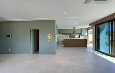 Imagem 2: Sobrado à Venda Alphaville Urbanova, Avalia Permuta, SJC