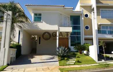 Imagem: A casa em condomínio possui 3 Dormitórios, 4 Banheiros, 4