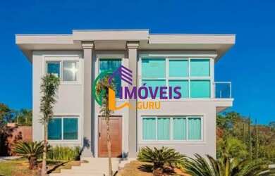 Imagem: A casa em condomínio possui 4 Dormitórios, 5 Banheiros, 5