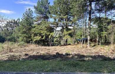 Imagem: O terreno possui 450m² de Área e está localizado em Gramado