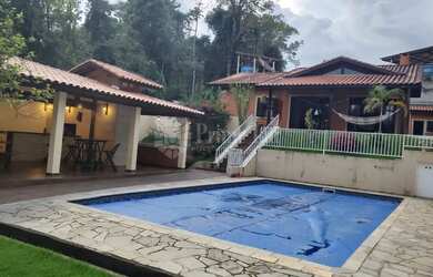 Imagem: A casa em condomínio possui 2 Dormitórios, 2 Banheiros, 4