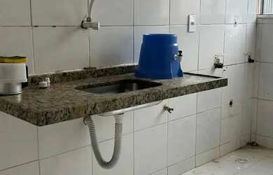 Imagem 7: Bernardo Oiticica Petrópolis vendo apartamento com 2/4 prox loja Carajás...