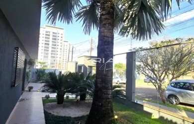 Imagem: A casa possui 3 Dormitórios, 1 Banheiro, 280m² de Área e