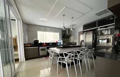 Imagem 4: CASA JARDINS PARIS - 4 SUÍTES Casa em Condomínio com 4 Quarto s e 7...