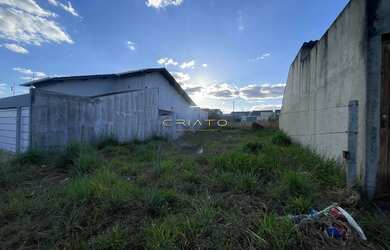 Imagem: O terreno possui 200m² de Área e está localizado em Jardim