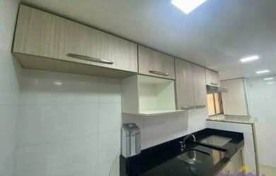 Imagem 5: Venda de apartamento de 3 quartos na Colina. Com armários e amplamente reformado