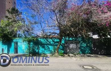 Imagem: A casa possui 4 Dormitórios, 3 Banheiros, 2 Vagas na garagem