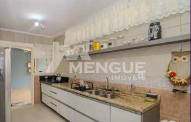 Imagem 10: Aluga-se Casa residencial com 3 dormitórios sendo 2 suítes e conta com 3 vagas de garagem