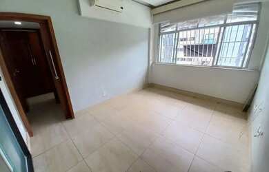 Imagem: O apartamento possui 1 Dormitório, 1 Banheiro e 45m² de Área