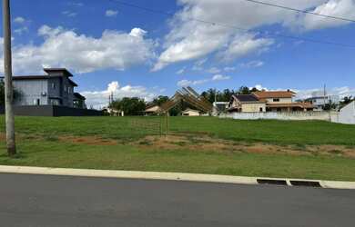 Imagem: Terreno em frente ao asfalto no Ninho Verde 1, 450 m² pronto