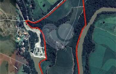 Imagem: A fazenda possui 411400-0m² de Área e está localizado em