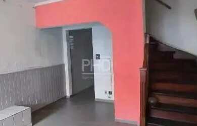 Imagem: O depósito possui 1 Vaga na garagem, 120m² de Área e está