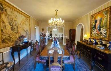 Imagem: A casa possui 5 Dormitórios, 5 Banheiros, 3 Vagas na garagem