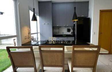 Imagem: A casa em condomínio possui 3 Dormitórios, 3 Banheiros, 2