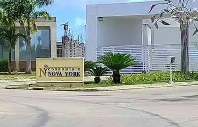 Imagem: A casa em condomínio possui 3 Dormitórios, 3 Banheiros, 2