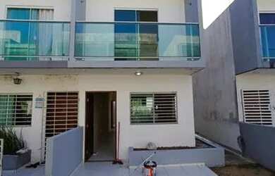 Imagem: A casa em condomínio possui 2 Dormitórios, 2 Banheiros, 1