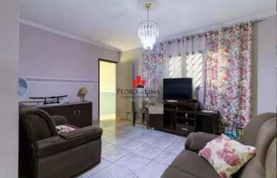 Imagem: A casa possui 3 Dormitórios, 2 Banheiros, 2 Vagas na garagem