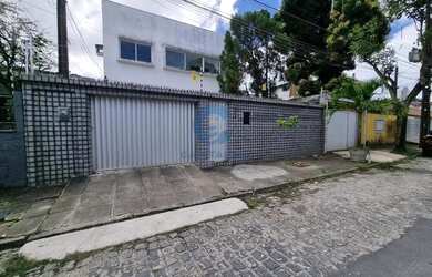 Imagem: A casa possui 5 Dormitórios, 5 Banheiros, 2 Vagas na garagem