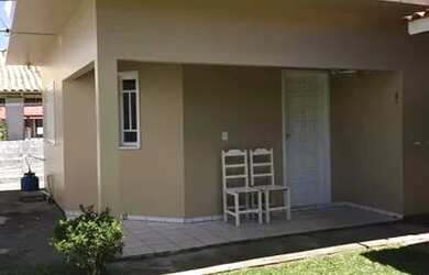 Imagem: A casa possui 2 Dormitórios, 1 Banheiro, 1 Vaga na garagem