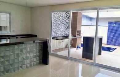 Imagem: A casa possui 3 Dormitórios, 2 Banheiros, 3 Vagas na garagem