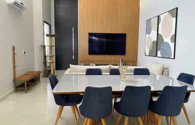 Imagem: A casa em condomínio possui 3 Dormitórios, 5 Banheiros, 3