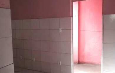 Imagem: A casa possui 2 Dormitórios, 1 Banheiro e está localizado