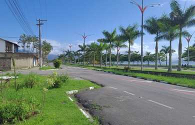 Imagem: A casa possui 1 Dormitório, 1 Vaga na garagem e está localizado