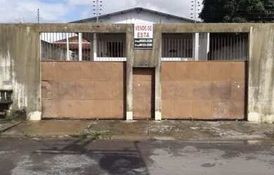 Imagem: A casa possui 5 Dormitórios, 5 Banheiros, 5 Vagas na garagem