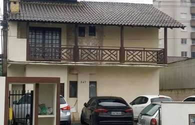 Imagem: A kitnet possui 1 Dormitório, 1 Banheiro, Imóvel mobiliado