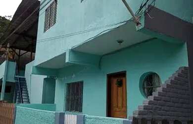 Imagem: A casa possui 2 Dormitórios, 1 Banheiro e 1 Vaga na garagem