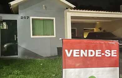 Imagem: A casa em condomínio possui 4 Dormitórios, 3 Banheiros, 4