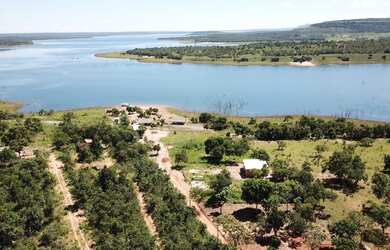 Imagem: O terreno possui 250m² de Área e está localizado em Duque