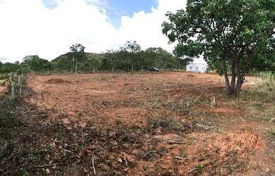 Imagem 3: Chácara com casa, água e luz