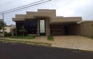 Imagem: A casa em condomínio possui 3 Dormitórios, 4 Banheiros, 4