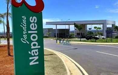 Imagem 3: Lote em Condomínio Fechado para Venda em Senador Canedo, Jardins Nápoles