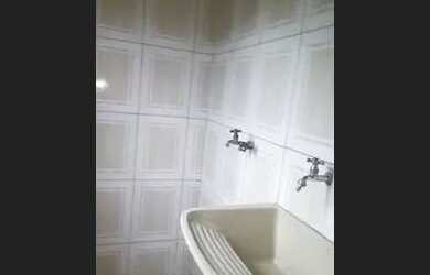 Imagem 6: Alugo Casa. Área de serviço, 1 Vaga na garageme2 Dormitórios