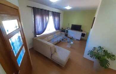 Imagem: A casa em condomínio possui 3 Dormitórios, 2 Banheiros, 4