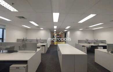 Imagem: O depósito possui 2 Vagas na garagem, 120m² de Área, Imóvel