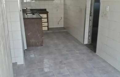 Imagem 6: ALUGO ou VENDO CASA DUPLEX GALPÃO Pxóx ao Centro de São João de Meriti-RJ