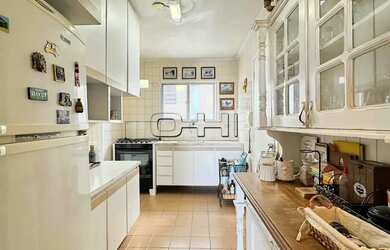 Imagem: O apartamento possui 3 Dormitórios, 2 Banheiros, 1 Vaga na