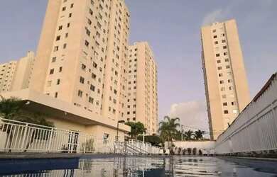 Imagem: O apartamento possui 2 Dormitórios, 1 Banheiro, 1 Vaga na garagem