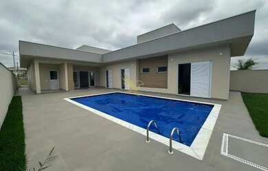 Imagem 2: Casa térrea à venda em Itatiba com 2 quartos, suíte, espaço gourmet e piscina