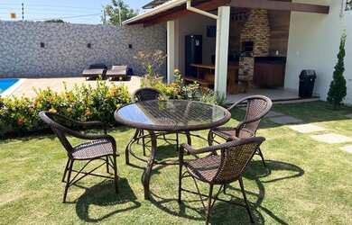 Imagem 2: Melhor casa de temporada. Acomodam 12 pessoas, 1 Vaga na garageme4 Dormitórios