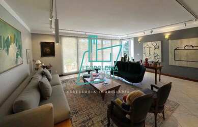 Imagem: A casa possui 4 Dormitórios, 5 Banheiros, 5 Vagas na garagem