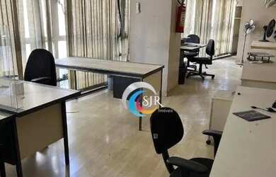 Imagem: O depósito possui 1.013m² de Área, Imóvel mobiliado e está