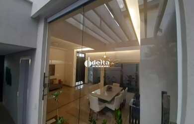 Imagem 12: Casa no condomínio Jardins Barcelona disponível para venda em Uberlândia-MG