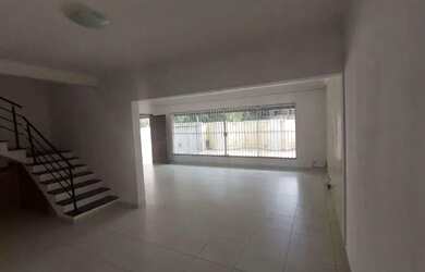 Imagem: AMPLA CASA EM POÁ